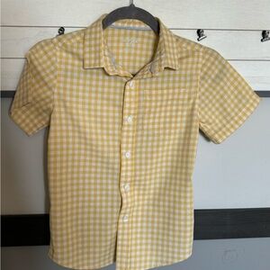 CAT & JACK short sleeve button down size small 6/7